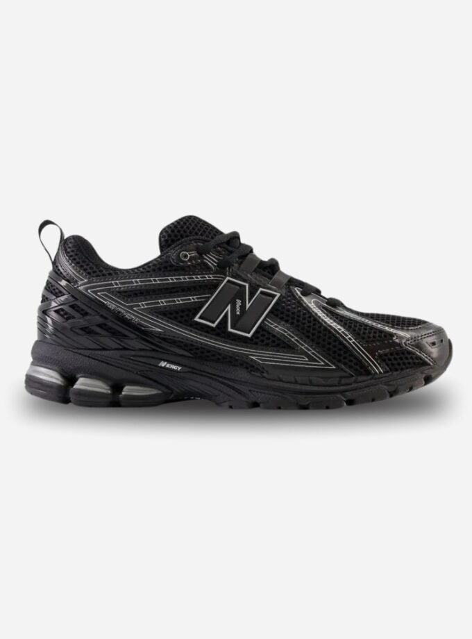 New Balance- 1906 Triple Black